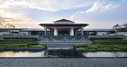 Intercontinental Xiangyang by IHG