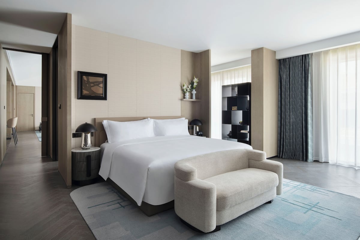 Presidential Suite | Premium bedding, down comforters, minibar, in-room safe