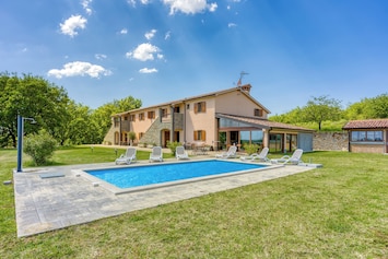 Piscine partagée