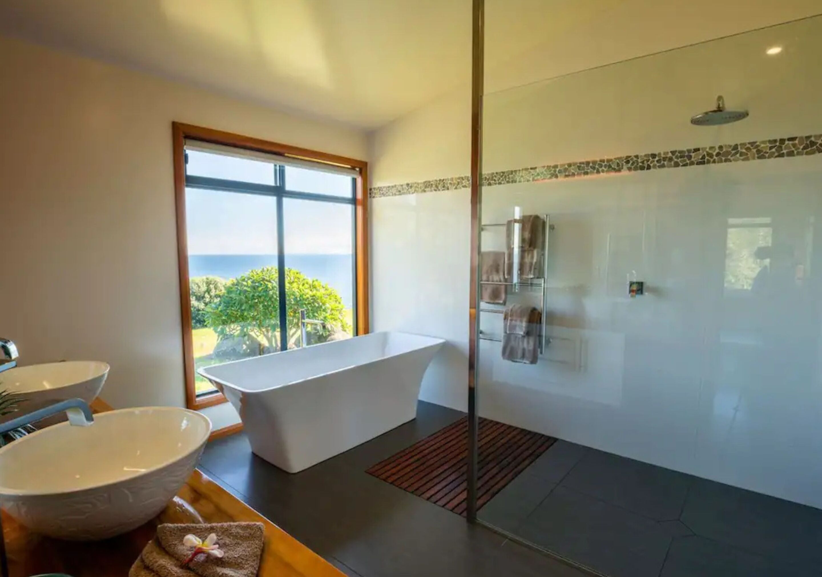 House, Ocean View | Bathroom | Free toiletries, hair dryer, towels, soap