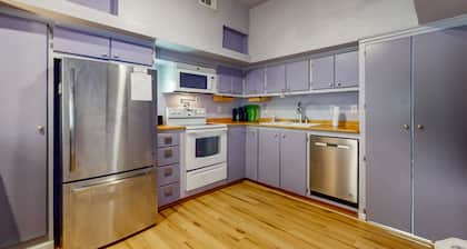 Sound-side home near beach with new private hot tub, streaming, decks, W/D, AC