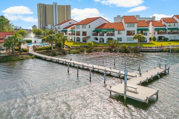 Exterior - Condo near the water with pool, tennis, balcony, grill, washer/dryer, & AC (Panama City Beach)