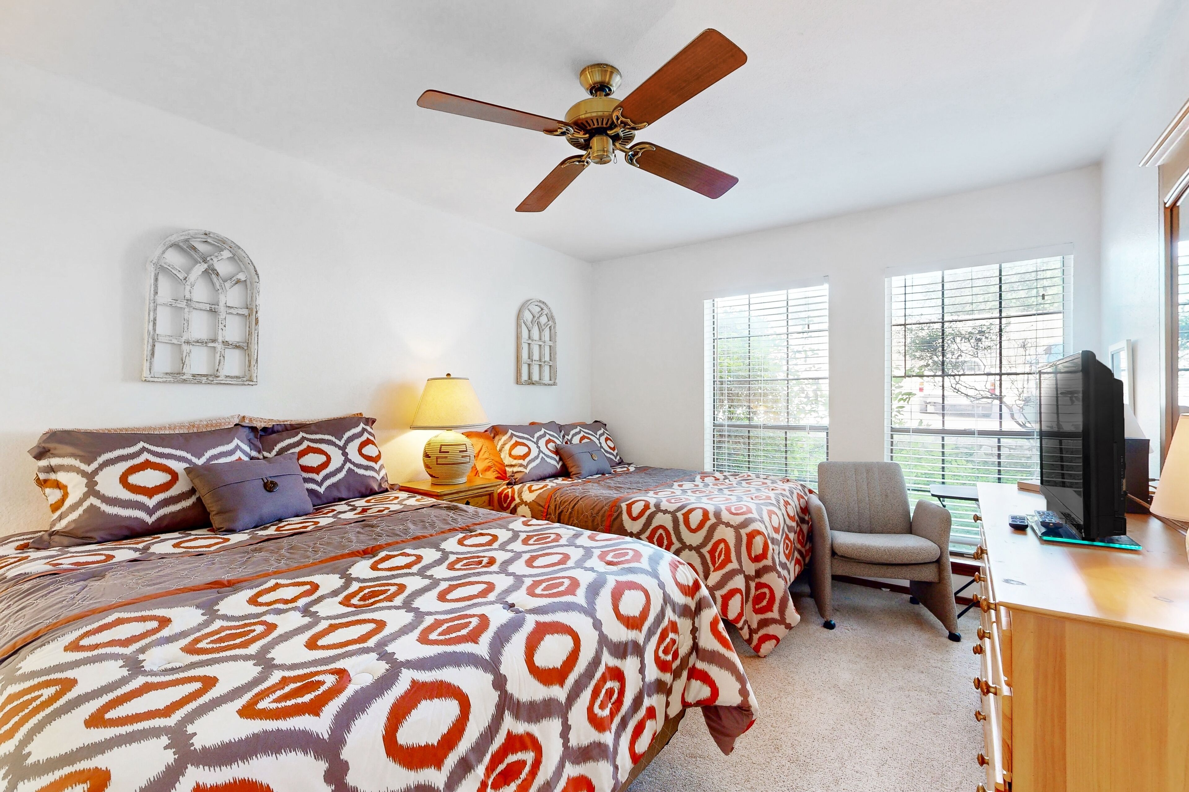 2 多间卧室、上网接入、床单