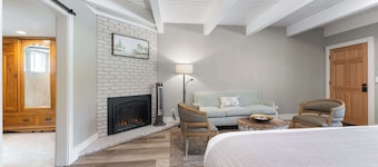 Big Pine Suite CN Lodge R#1