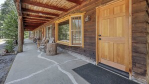 Exterior detail - Big Pine Suite CN Lodge R#1 (Springville)