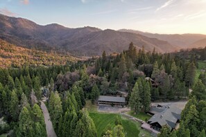 Aerial view - Big Pine Suite CN Lodge R#1 (Springville)