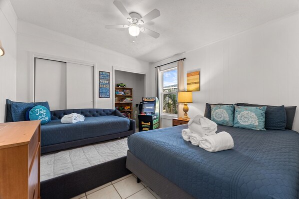 2 chambres, fer et planche à repasser, lit parapluie, Wi-Fi gratuit