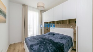 2 bedrooms - *Wave Island Resort* [ pool & free park ] (Lido di Jesolo)