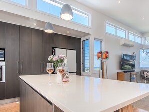 独立  别墅, 4 间卧室 | 私人厨房 | 大冰箱、微波炉、烤箱、炉灶