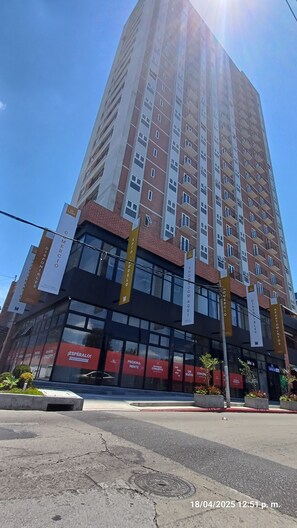 Exterior - F7 FIAMENE Cozy Luxury Apto+Wifi+TV+Gym+Laundry @Guatemala City, zona 10 (Ciudad de Guatemala)