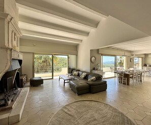 TV - Villa for 8 people with private pool in La Londe-Les-Maures (LA LONDE LES MAURES)