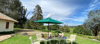 Hacienda Quebraditas with beautiful fireplace, 10 minutes from the Salt Cathedral.