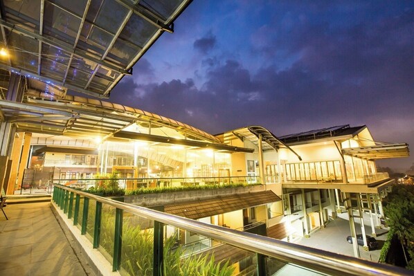 View from property - Hotel Cianjur Cipanas (Cipanas)