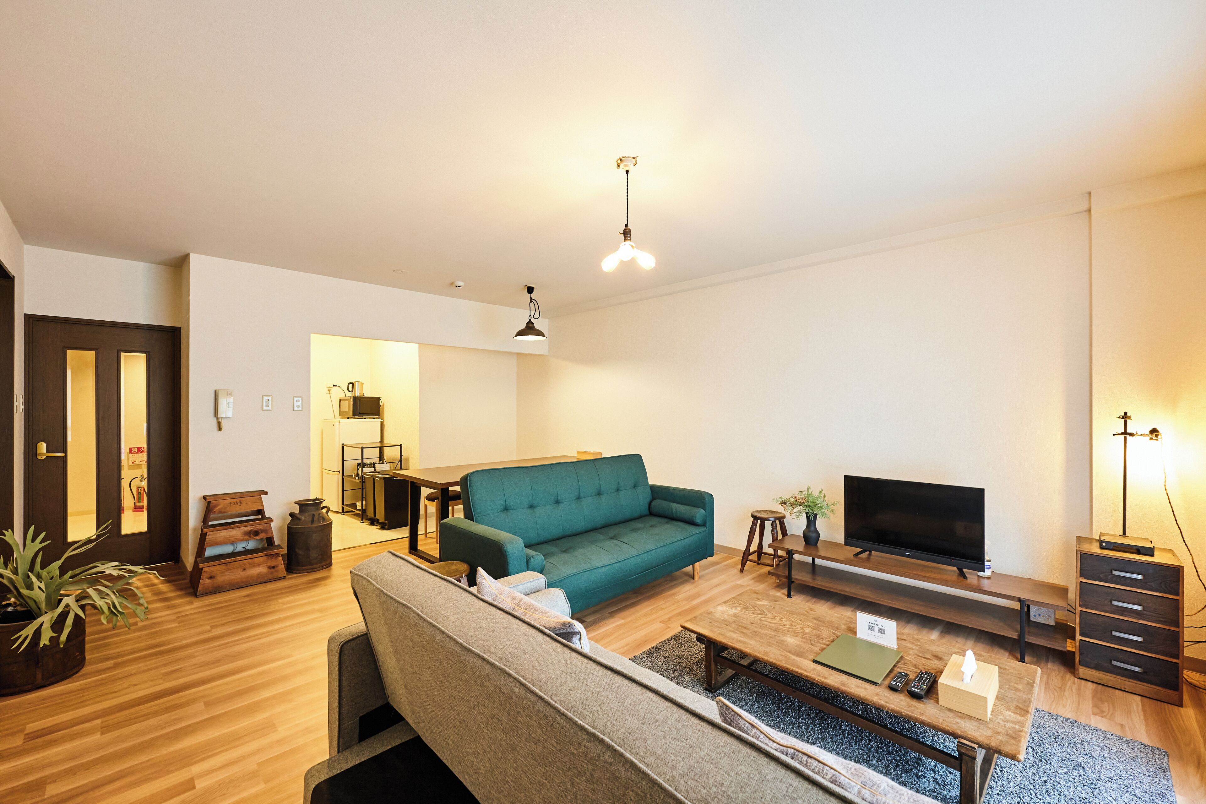 Family Apartment | Living area | 50-inch flat-screen TV with digital channels, offices