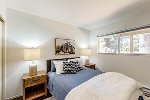 3 chambres, lit de bébé portatif, accès à Internet, literie fournie