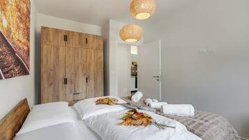 Family Apartment, 1 Bedroom, Balcony, Lakeside (Appartamento 30 Nodi 2 Torbole-Arco) | 1 bedroom