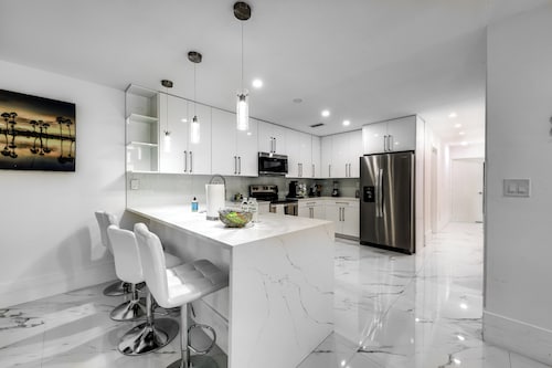 Delray Beach Home w/ Pool ~ 4 Mi to Beach!