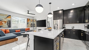 Unclassified image, 2 of 49, button - Vor4539td: 4 Bed, Ogre's Grove, Pool (Orlando)