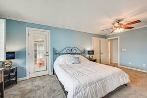 3 bedrooms, iron/ironing board, travel cot, Internet