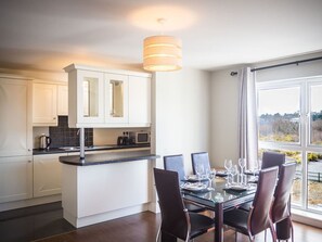 Dining - Carraroe Apartment (Carraroe)