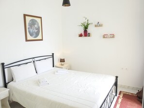 2 chambres, fer et planche à repasser, accès Internet, draps fournis