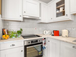 Réfrigérateur, micro-ondes, four, lave-vaisselle