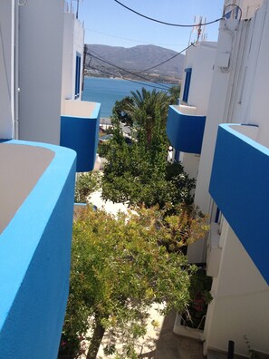 Property grounds - Spacious Apartment Garden View Partial Seaview (Makrygialos)