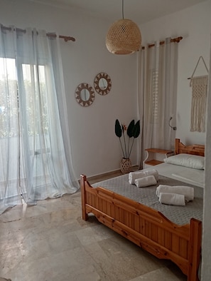 1 bedroom, internet, bed sheets