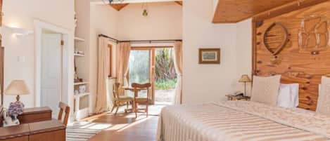 6 bedrooms, iron/ironing board, free WiFi, bed sheets