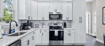 Private House in Heart of Historic Barton Heights!