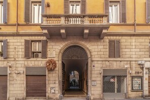 Exterior detail - The Charming House - Pantheon (Roma)
