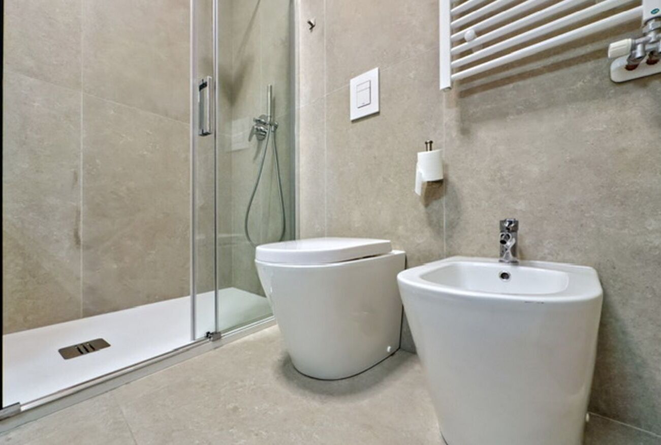 Doccia, asciugacapelli, bidet