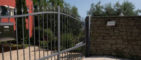 Enceinte de l’hébergement