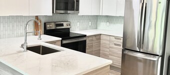 Luxury Furnished 2 Bed Apartment in Quincy