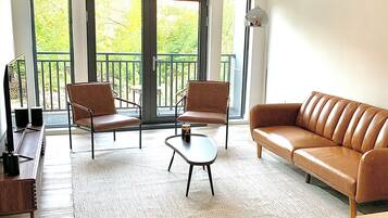 智能电视、乒乓球