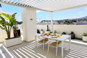 Outdoor dining - Ático Marina Real III (Dénia)