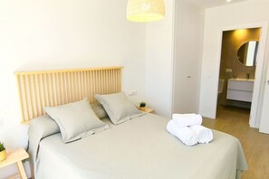 2 bedrooms, iron/ironing board, WiFi, bed sheets - Ático Marina Real III (Dénia)