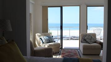 7 dormitoris, planxa i posts de planxar, wifi i roba de llit