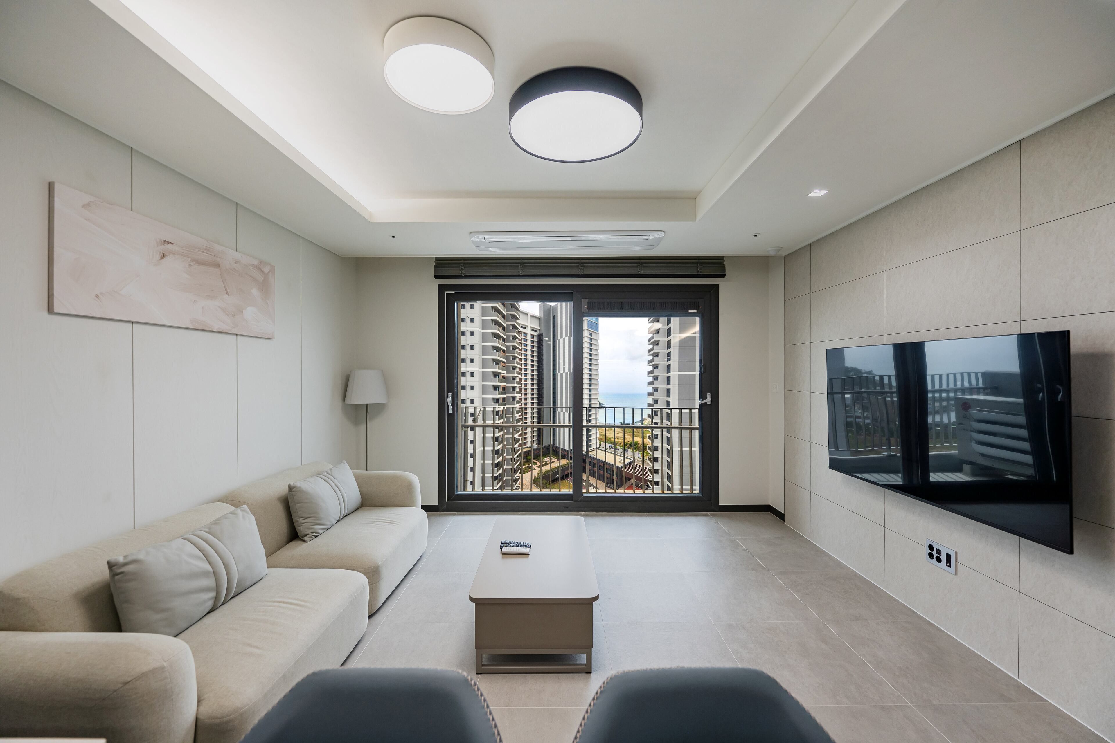 Partial Ocean Terrace Suite Two Room | Área de sala de estar