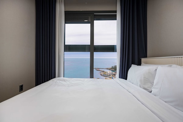 Ocean Terrace Suite Two Room