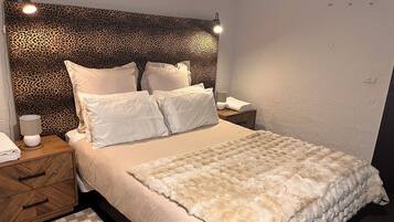 1 habitación, cuna de viaje, wifi gratis y ropa de cama