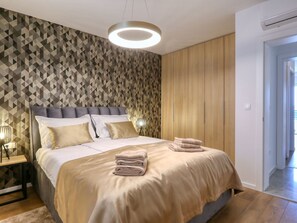 4 bedrooms, iron/ironing board, WiFi - Villa Petra by Interhome (Privlaka)
