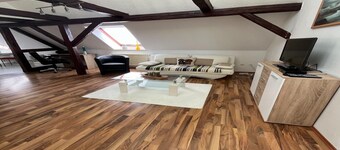 Sunny Loft with Mountain Views