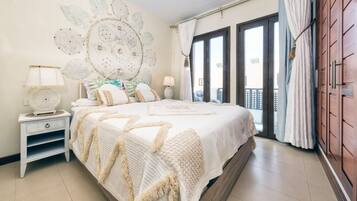 2 Schlafzimmer, Zimmersafe, Schreibtisch, Bügeleisen/Bügelbrett