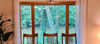 Boardman Monarch Upscale River Lodge HOT Tub!