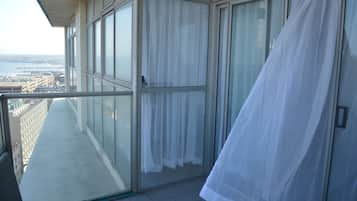 Apartment, 1 Bedroom, Accessible, Smoking | Property grounds