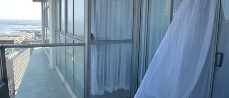 Apartment, 1 Bedroom, Accessible, Smoking | Property grounds