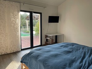 4 slaapkamers, een strijkplank/strijkijzer, wifi, beddengoed