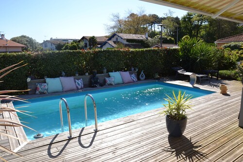 Confortable Maison Avec Piscine , Proche du Centre de Bayonne, Animaux Acceptés!