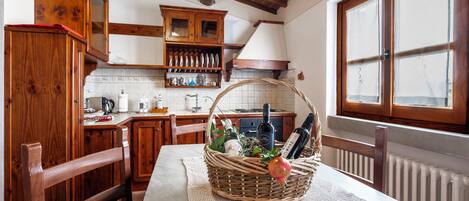 La Dimora del Mastro Carbonaio | Eigene Küche | Großer Kühlschrank, Ofen, Herdplatte, Geschirrspüler